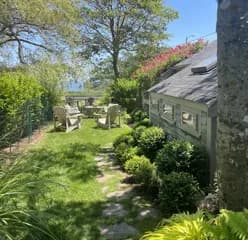 rental property in 3 Cottage Avenue