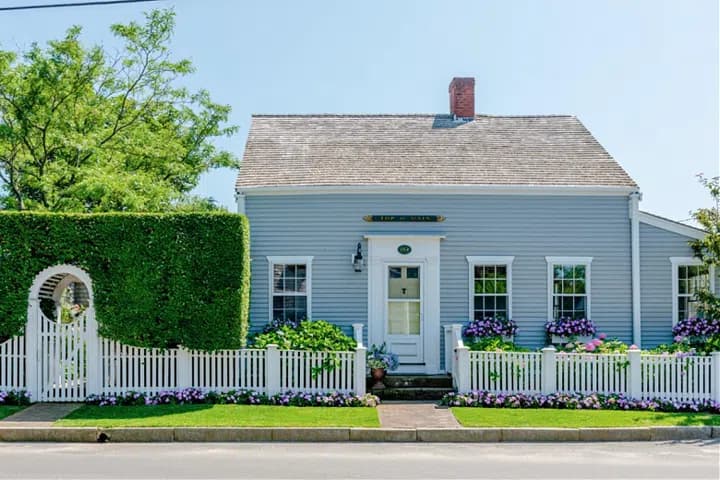 rental property in 164 Main Street