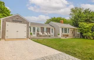 rental property in 21R Vestal Street