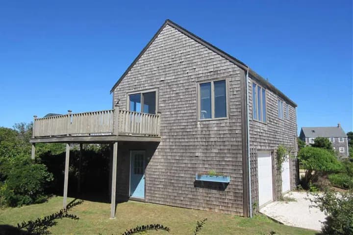 rental property in 73 1/2 Lovers Lane