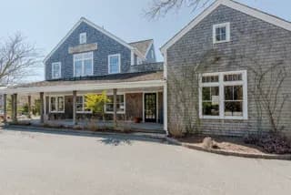 rental property in 19 Boynton Lane