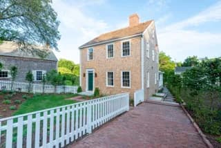 rental property in 10 Silver Street