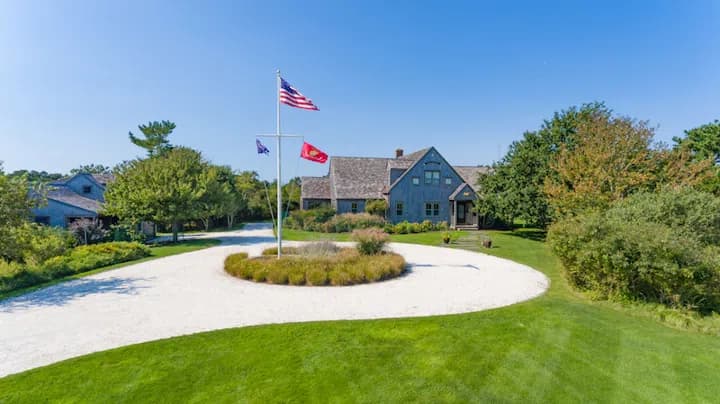 rental property in 4 Maxey Pond Road