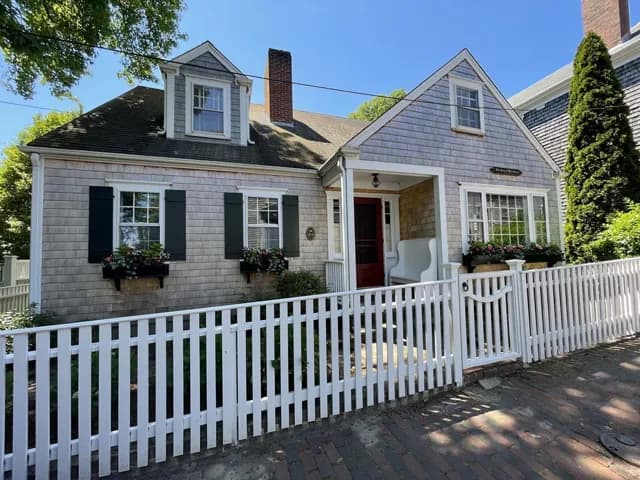 rental property in 4.5 Gay Street
