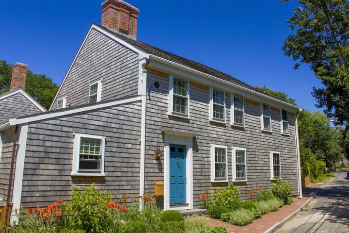 rental property in 7 Judith Chase Lane