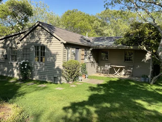 rental property in 3 Chase Lane