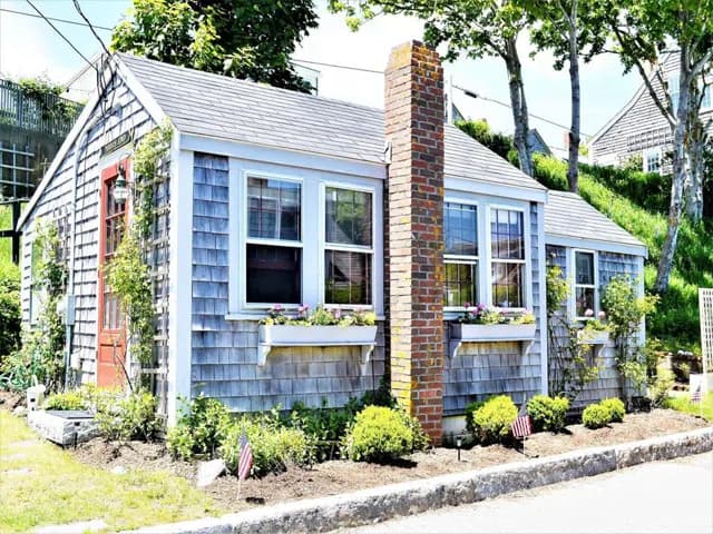 rental property in 8 Bank Street