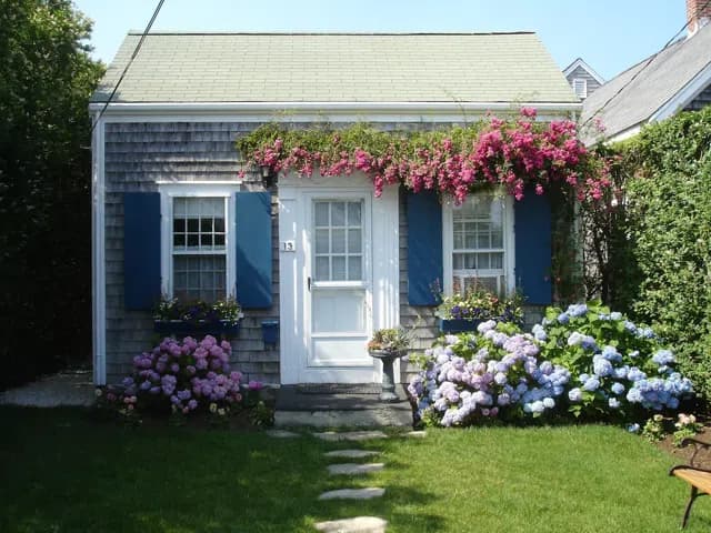 rental property in 13 East Lincoln Avenue