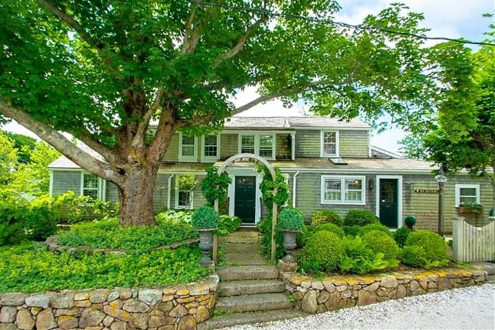 rental property in 86 Center Street