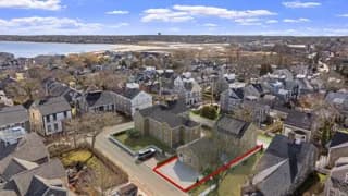 rental property in 85R Orange Street
