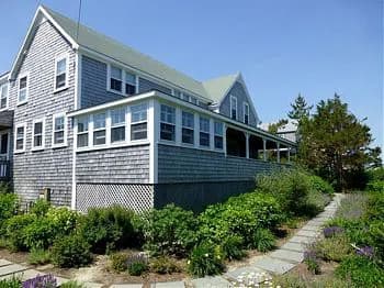 rental property in 42 Hulbert Avenue