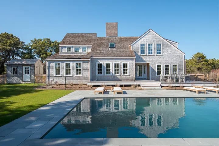rental property in 12 Pond View Drive