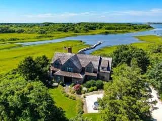 rental property in 240 Polpis Road
