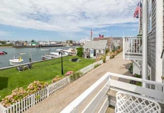 rental property in 15 Old North Wharf