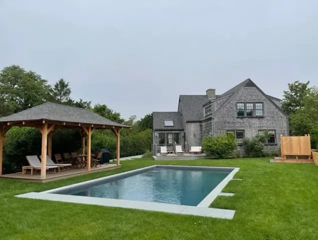 rental property in 21 Equator Drive
