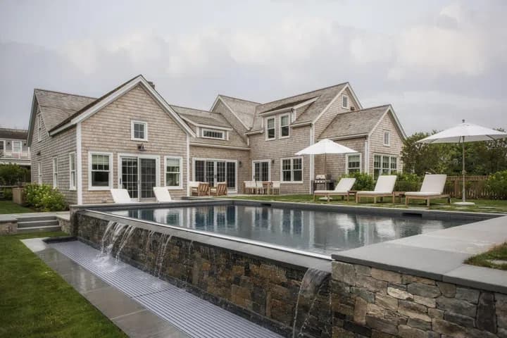 rental property in 3 Cliff Lane