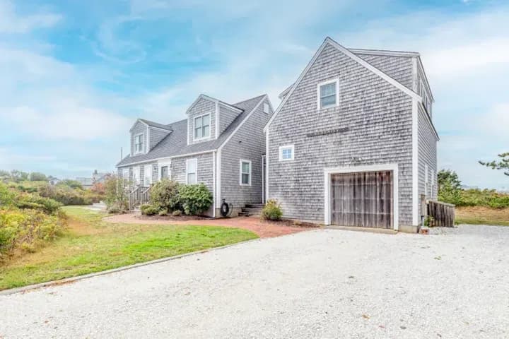 rental property in 7 Wall Street