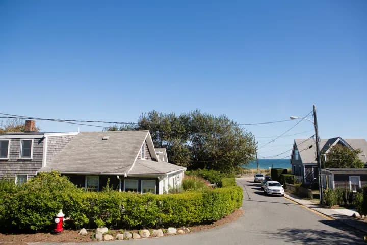 rental property in 15 Beach Street