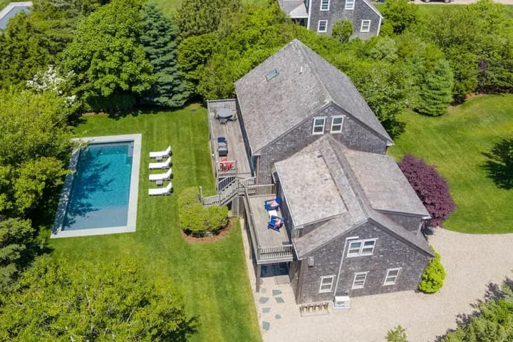 rental property in 11 Swayze Drive