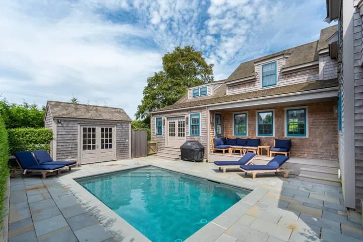rental property in 33 Vestal Street