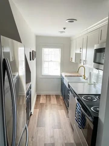 rental property in 7 Bayberry Court #F