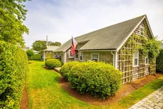 rental property in 2 Lily Street