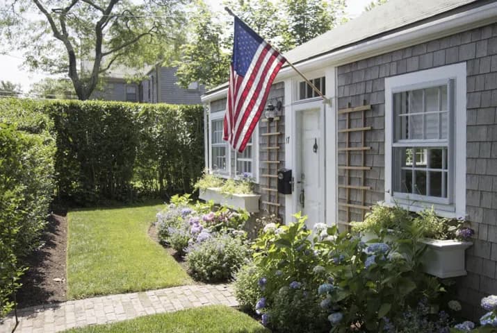 rental property in 17 Quaker Road