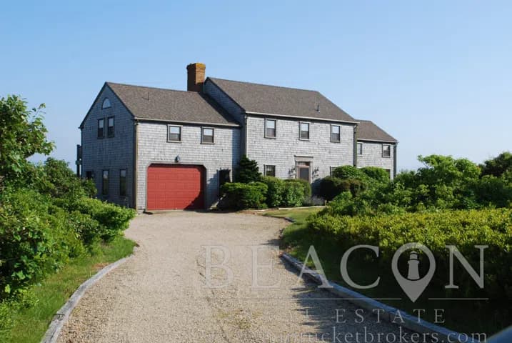 rental property in 32 Long Pond Drive
