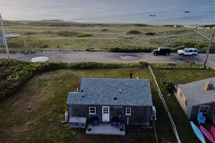 rental property in 23C Rhode Island Avenue