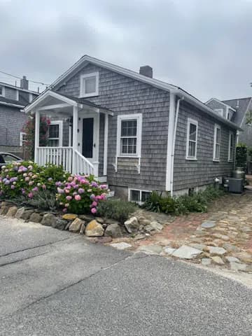 rental property in 21 West York Lane