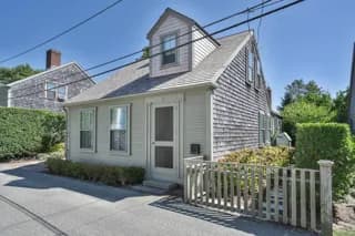 rental property in 6 Eagle Lane