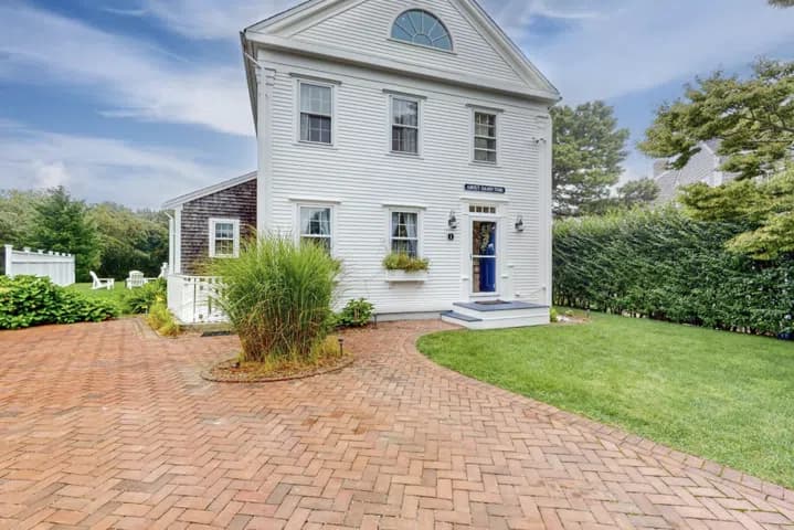rental property in 1 Dovekie Court