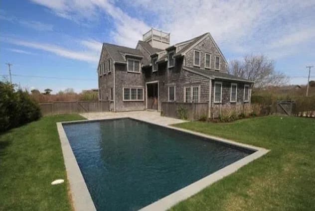 rental property in 16 Eel Point Road