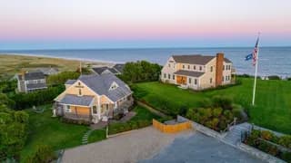 rental property in 3 & 3A Reeds Way