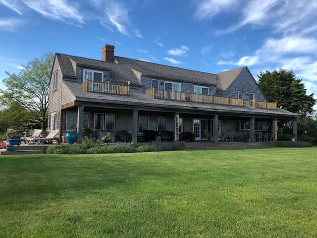 rental property in 30 Low Beach Road