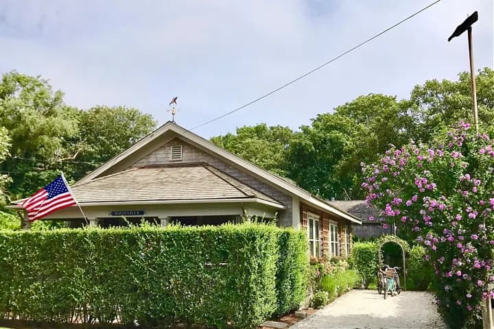 rental property in 10 Prospect Street