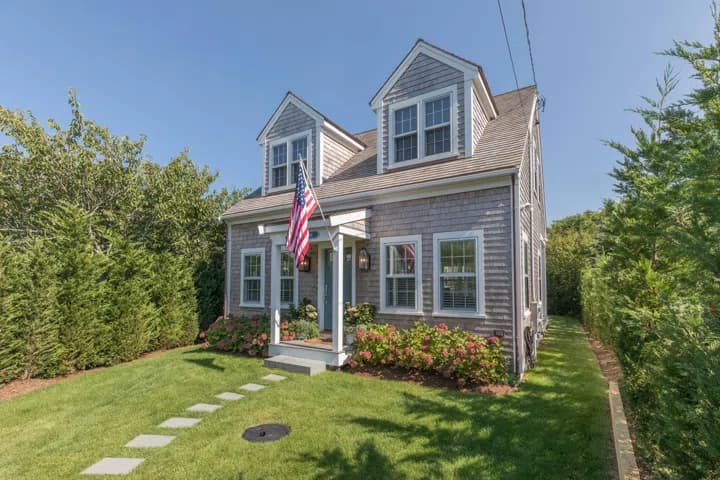 rental property in 10.5 Cherry Street - House, Unit A