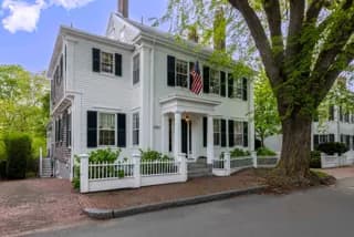 rental property in 9 Pleasant Street