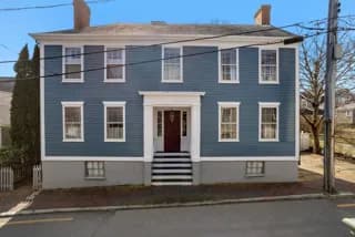 rental property in 6 Gay Street