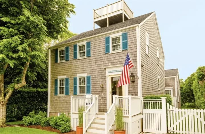 rental property in 24B Sankaty Road