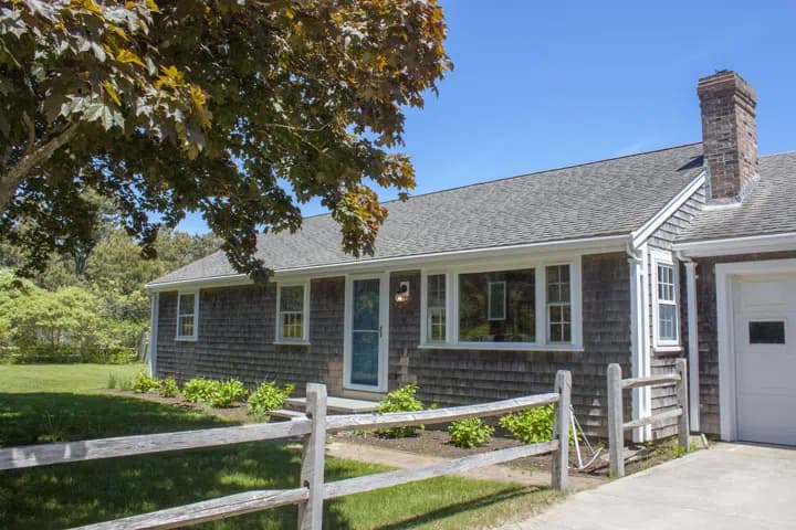 rental property in 48 Lovers Lane