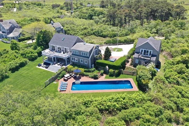 rental property in 5 Eel Point Road