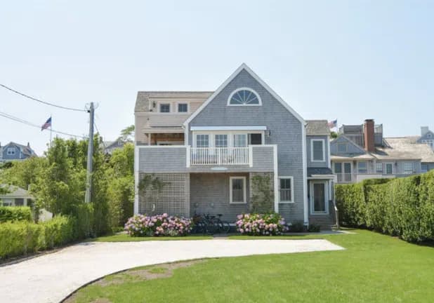 rental property in 72 North Beach Street