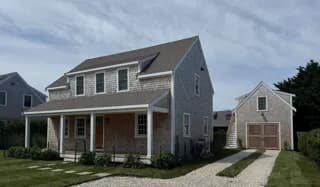 rental property in 8 Sconset Avenue