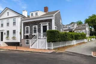 rental property in 34 Pine Street
