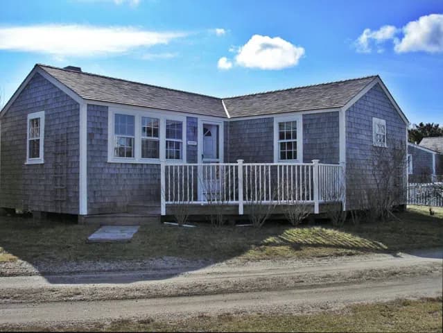 rental property in 10B Crows Nest Way